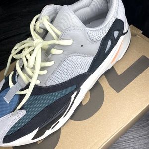 Yeezy Boost 700